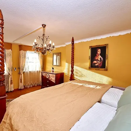 Ritterstube - Eifelstuben Mit Charme, Naehe Und Burg, Aussergewoehnlich, Vulkaneifel بيت للعطل *