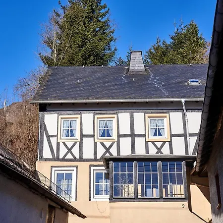 Ritterstube - Eifelstuben Mit Charme, Naehe Und Burg, Aussergewoehnlich, Vulkaneifel Ulmen