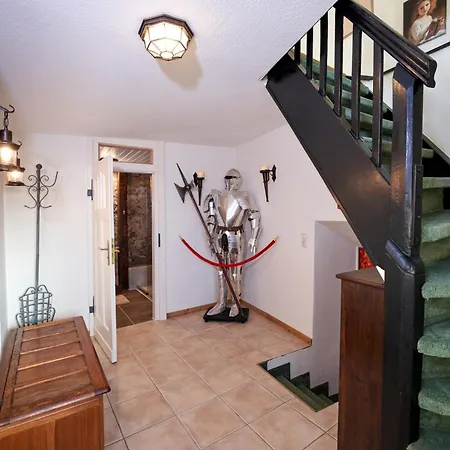 Ritterstube - Eifelstuben Mit Charme, Naehe Und Burg, Aussergewoehnlich, Vulkaneifel * Ulmen