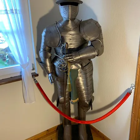 Semesterbostad Ritterstube - Eifelstuben Mit Charme, Naehe Und Burg, Aussergewoehnlich, Vulkaneifel