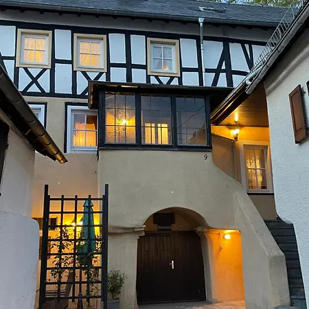 بيت للعطل Ritterstube - Eifelstuben Mit Charme, Naehe Und Burg, Aussergewoehnlich, Vulkaneifel *