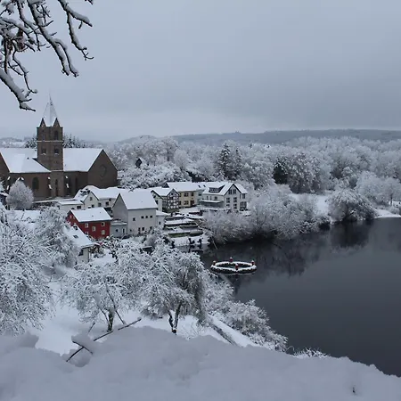 بيت للعطل Ritterstube - Eifelstuben Mit Charme, Naehe Und Burg, Aussergewoehnlich, Vulkaneifel