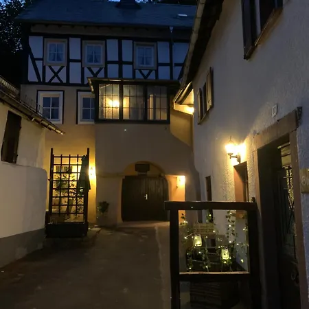 بيت للعطل Ritterstube - Eifelstuben Mit Charme, Naehe Und Burg, Aussergewoehnlich, Vulkaneifel Ulmen