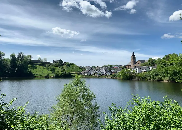 Ritterstube - Eifelstuben Mit Charme, Naehe Und Burg, Aussergewoehnlich, Vulkaneifel